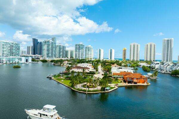 Photo of the 1978 Hatteras 53 Yacht Fisherman "dharma"