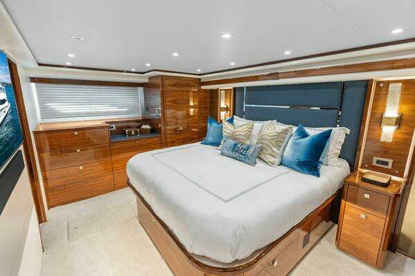 Viking 82 Convertible Yacht For Sale
