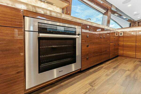 Viking 82 Convertible Yacht For Sale