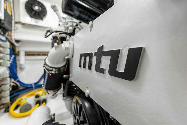 Viking 82 Convertible Yacht For Sale