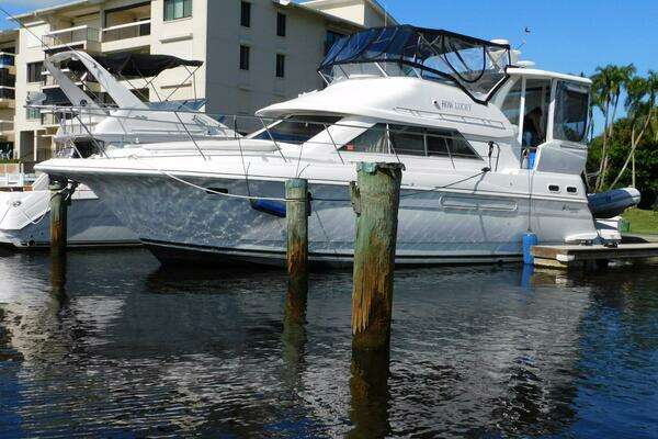 Photo of the 2003 Cruisers Yachts 3750 Motoryacht "How Lucky"