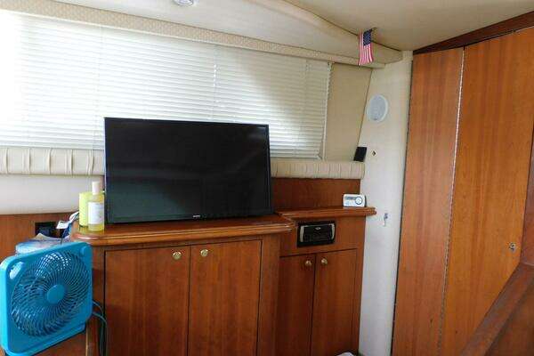 Photo of the 2003 Cruisers Yachts 3750 Motoryacht "How Lucky"