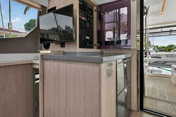 Leopard  Yacht For Sale