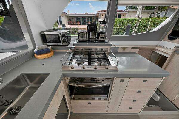 Leopard  Yacht For Sale