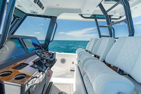 Everglades 375 Center Console Yacht For Sale