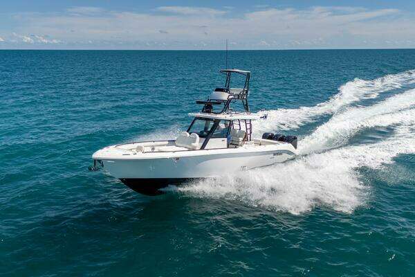 37-ft-Everglades-2025-375 Center Console-PAPA ROACH III Marathon Florida United States  yacht for sale