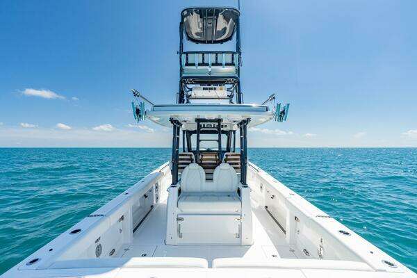 Everglades 375 Center Console Yacht For Sale