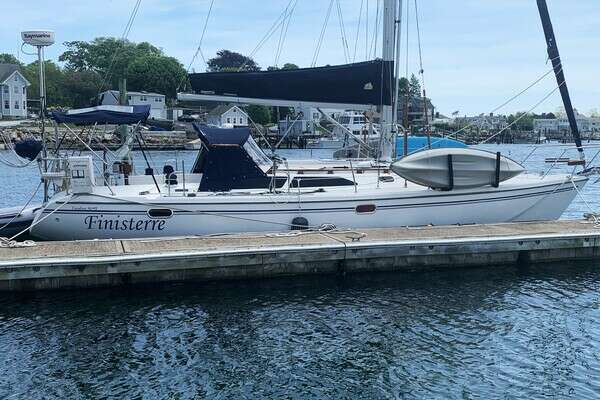 36-ft-Catalina-2006-36 Mkii-Finisterre Noank Connecticut United States  yacht for sale 36-ft-Catalina-2006-36 Mkii-Finisterre Noank Connecticut United States  yacht for sale