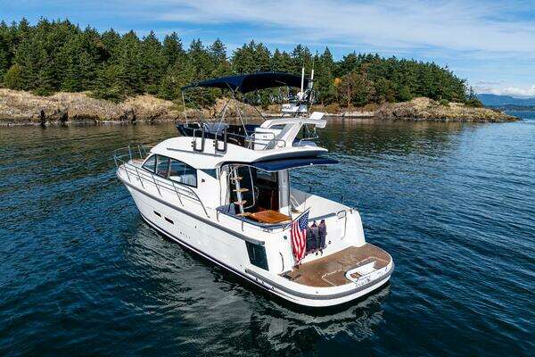 Nimbus 405 Flybridge Yacht For Sale