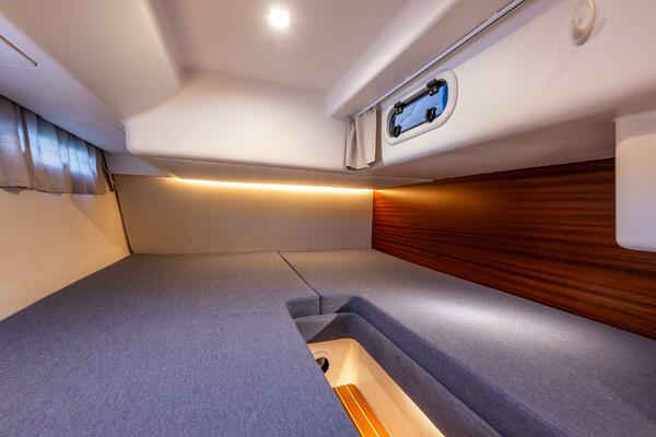 Endeavour 40ft Nimbus Yacht For Sale