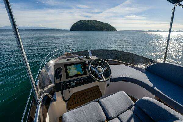 Nimbus 405 Flybridge Yacht For Sale