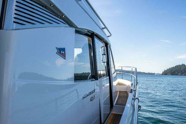 Nimbus 405 Flybridge Yacht For Sale