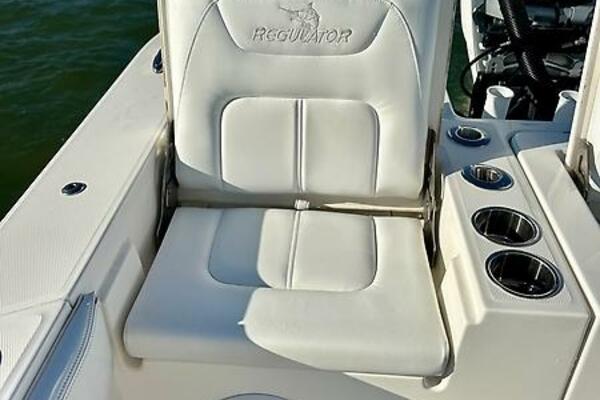 Amy s Cupholder  26ft Regulator Yacht For Sale Amy s Cupholder  26ft Regulator Yacht For Sale