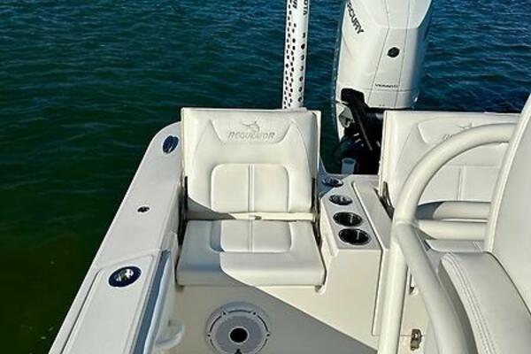 Amy s Cupholder  26ft Regulator Yacht For Sale Amy s Cupholder  26ft Regulator Yacht For Sale