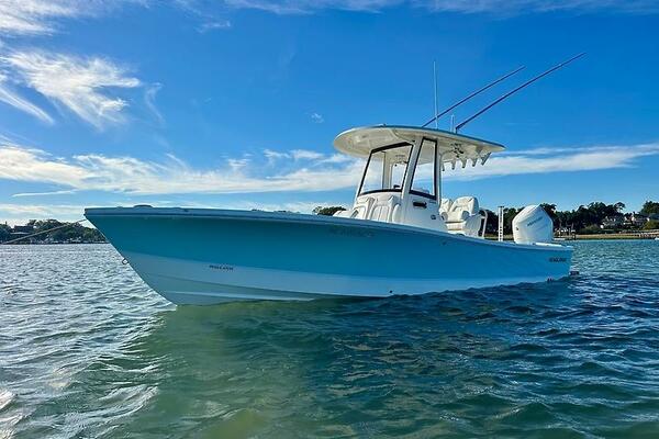 Amy s Cupholder  26ft Regulator Yacht For Sale Amy s Cupholder  26ft Regulator Yacht For Sale