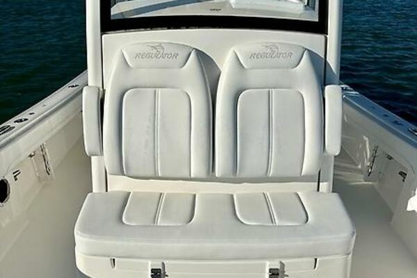 Amy s Cupholder  26ft Regulator Yacht For Sale Amy s Cupholder  26ft Regulator Yacht For Sale