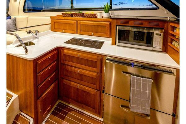 37ft Back Cove Yacht For Sale