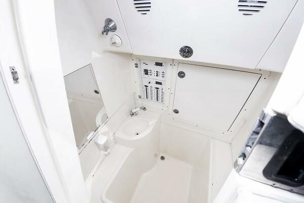 32ft SeaVee Yacht For Sale