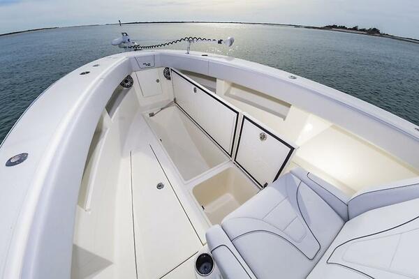 32ft SeaVee Yacht For Sale