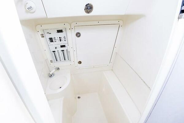 32ft SeaVee Yacht For Sale