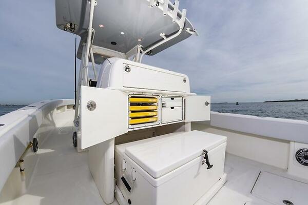 32ft SeaVee Yacht For Sale