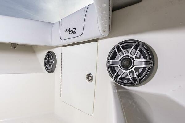 32ft SeaVee Yacht For Sale