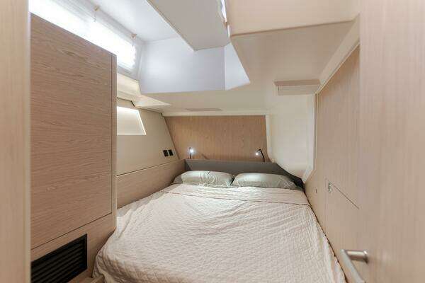 Beneteau Oceanis Yacht 60 Yacht For Sale