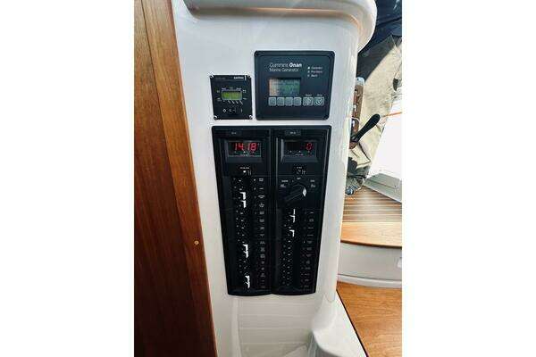 Back Cove 37 Yacht For Sale