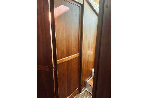 Back Cove 37 Yacht For Sale