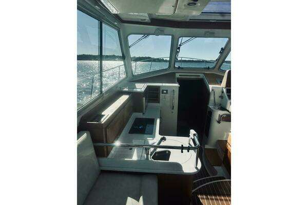 Back Cove 37 Yacht For Sale