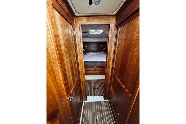 Back Cove 37 Yacht For Sale