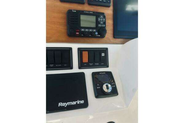 Back Cove 37 Yacht For Sale