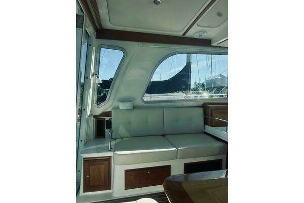 Back Cove 37 Yacht For Sale