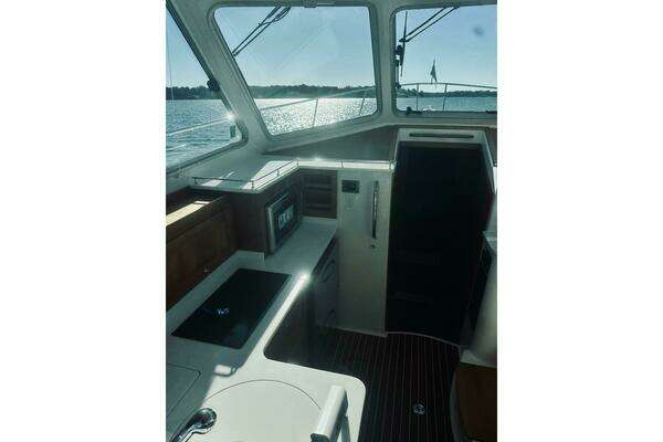 Back Cove 37 Yacht For Sale