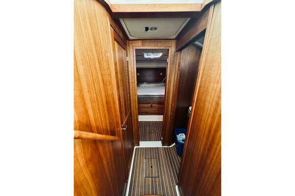 Back Cove 37 Yacht For Sale