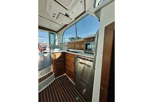 Back Cove 37 Yacht For Sale