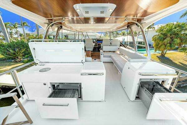 Belize 66 Daybridge Yacht For Sale