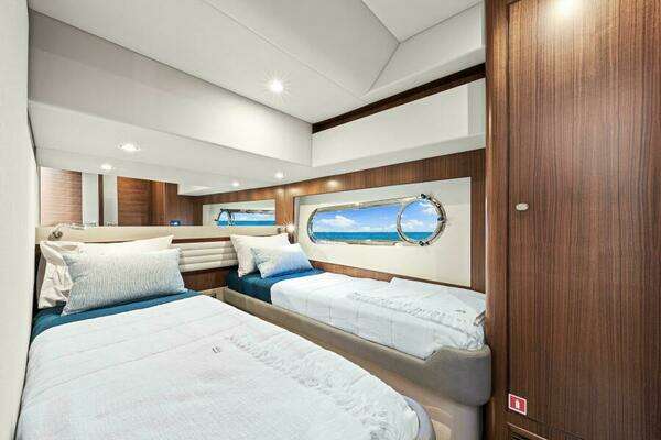 Belize 66 Daybridge Yacht For Sale