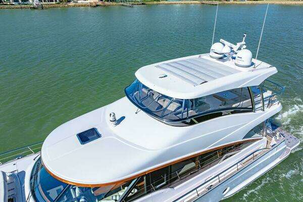 Belize 66 Daybridge Yacht For Sale