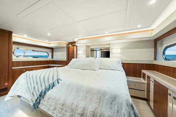 Belize 66 Daybridge Yacht For Sale