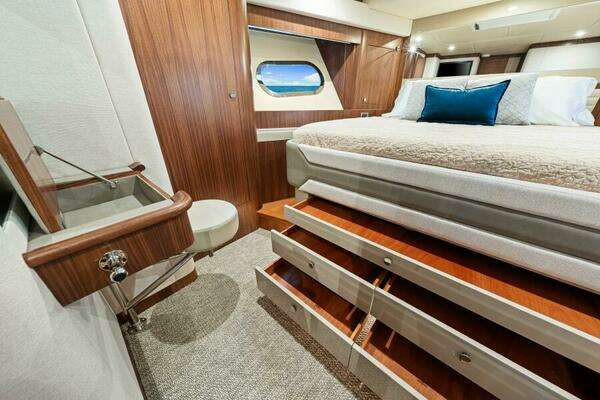 Belize 66 Daybridge Yacht For Sale