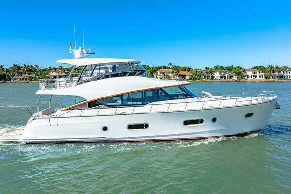 Belize 66 Daybridge Yacht For Sale