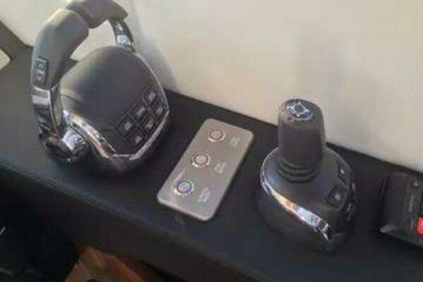 Riviera 600 Sport Yacht Yacht For Sale