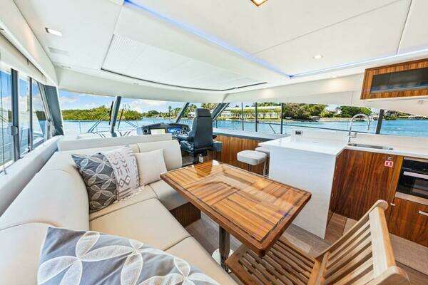 Riviera 5400 Sport Yacht Platinum Edition Yacht For Sale