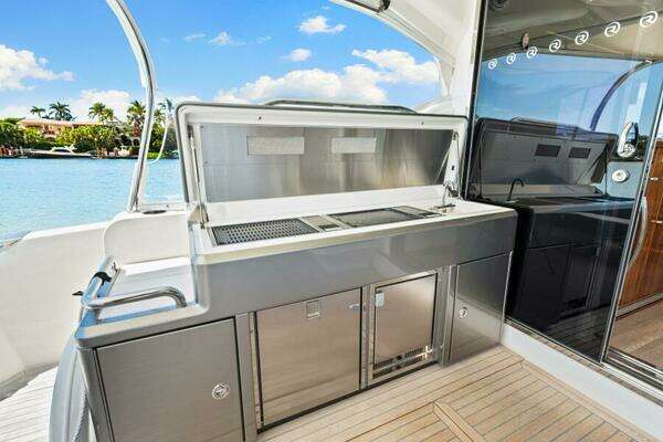 Riviera 5400 Sport Yacht Platinum Edition Yacht For Sale