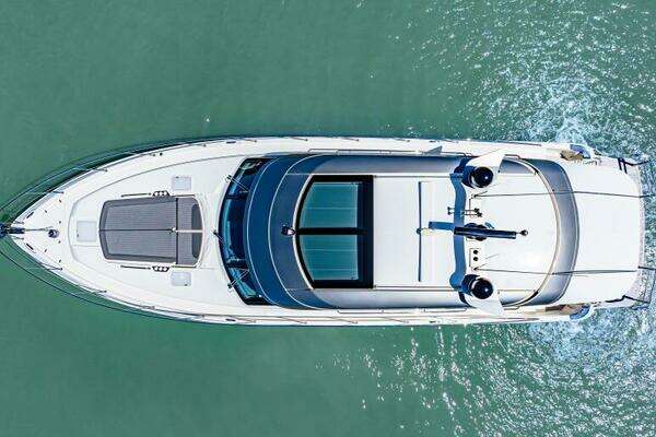 Riviera 5400 Sport Yacht Platinum Edition Yacht For Sale