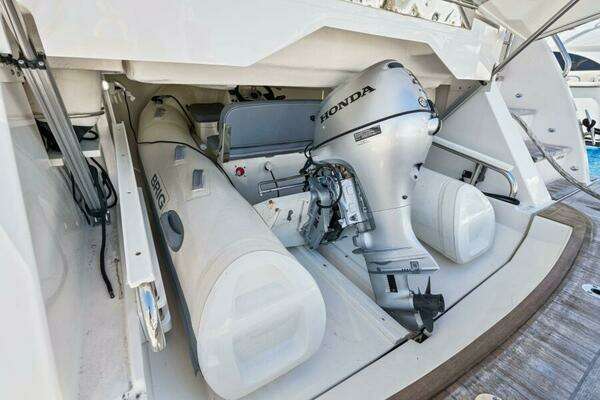 Riviera 5400 Sport Yacht Platinum Edition Yacht For Sale