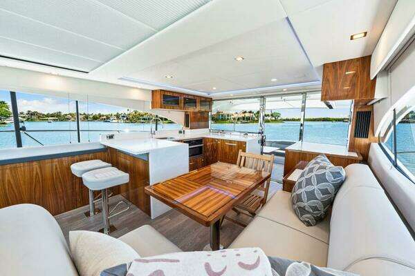 Riviera 5400 Sport Yacht Platinum Edition Yacht For Sale