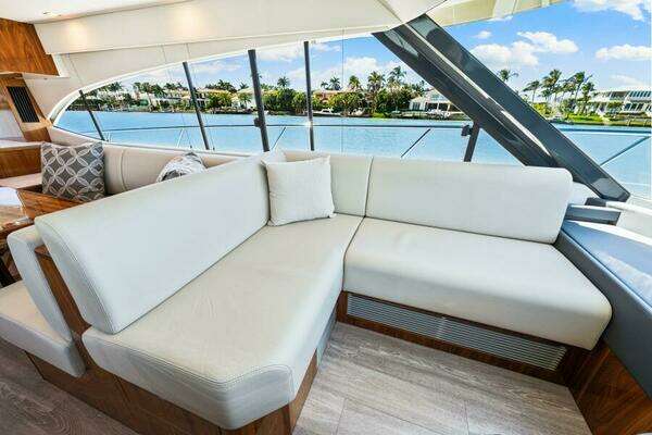 Riviera 5400 Sport Yacht Platinum Edition Yacht For Sale