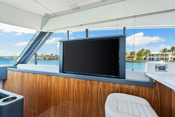 Riviera 5400 Sport Yacht Platinum Edition Yacht For Sale